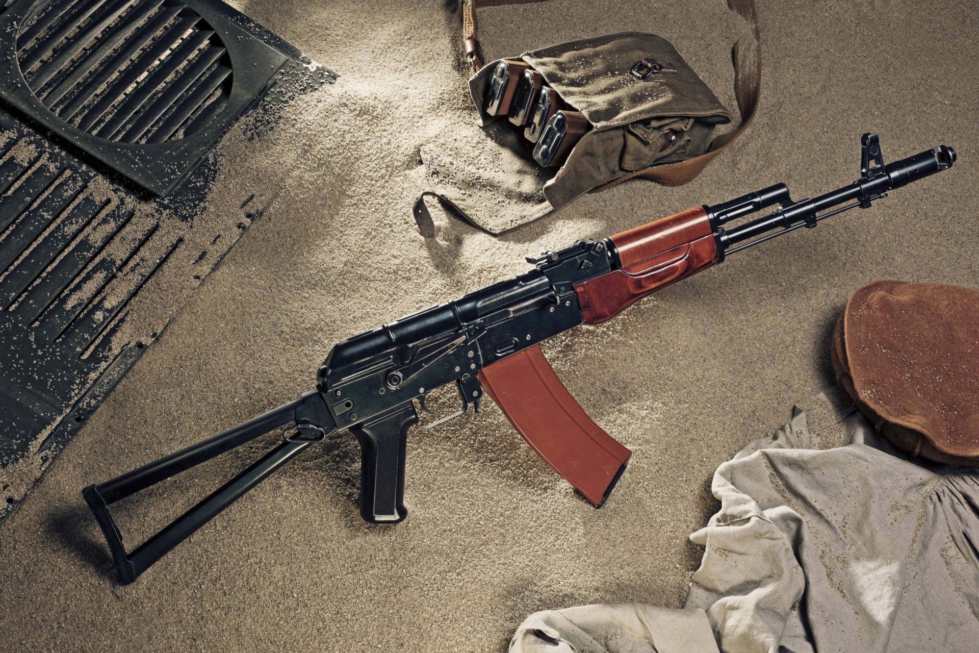 aks-74 automat kałasznikowa piasek