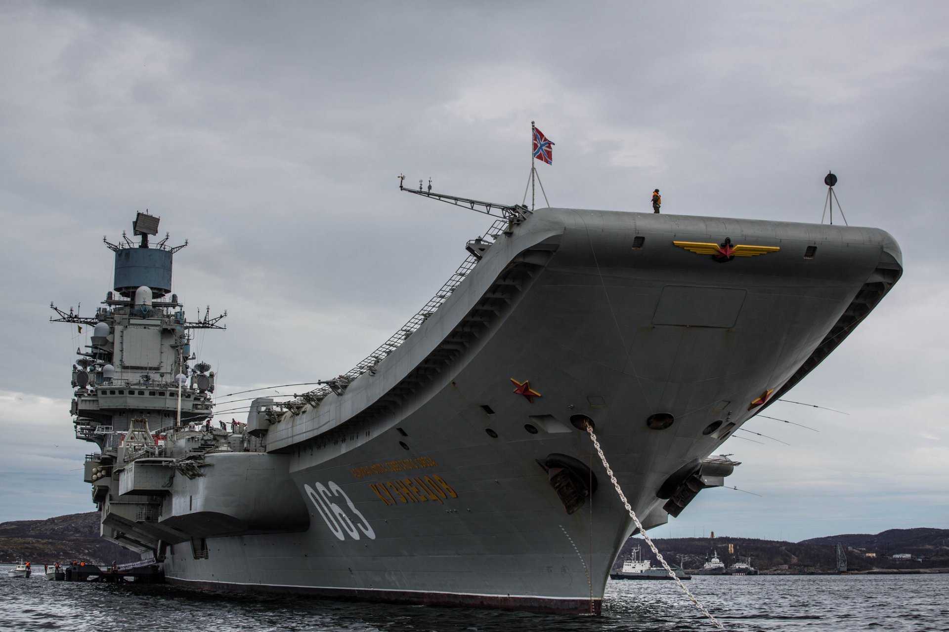 admiral kuznetsov heavy aircraft carrier cruiser