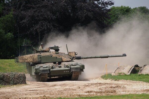 Militärische Ausrüstung, gepanzerte Fahrzeuge, Challenger-Panzer, England