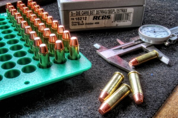 Cartridges in the green deck next to the shtangentsyrkul