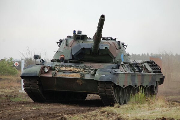 Véhicules blindés, char Leopard-1, Allemagne