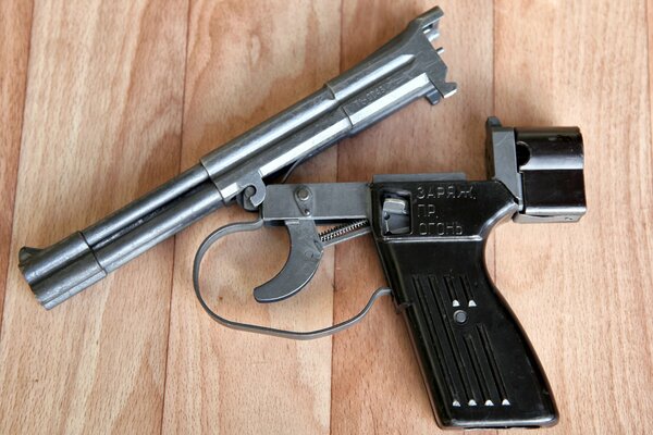 Four-barrel pistol in disassembled form