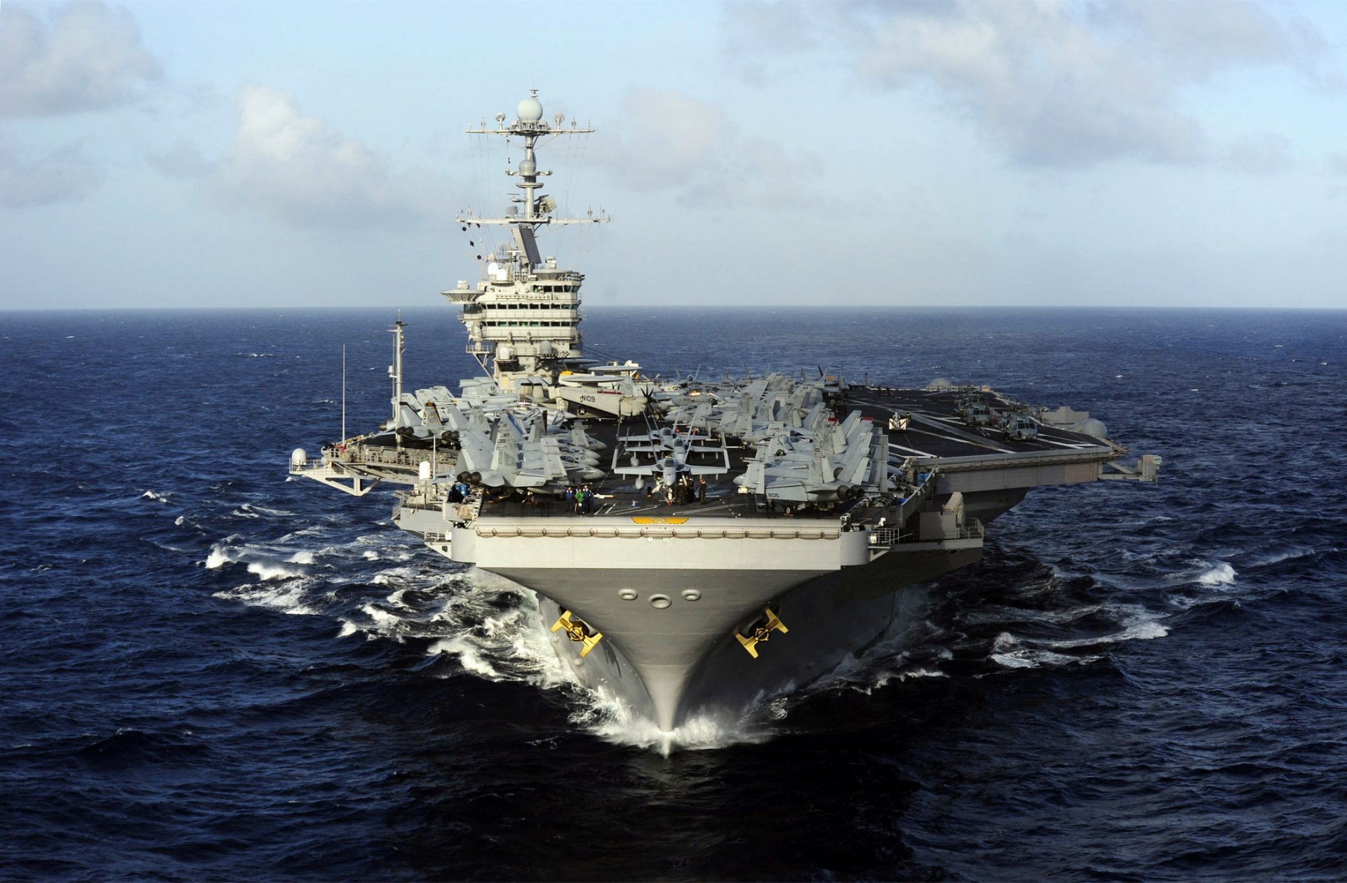 uss john s. stennis cvn-74 flugzeugträger typ nimitz meer