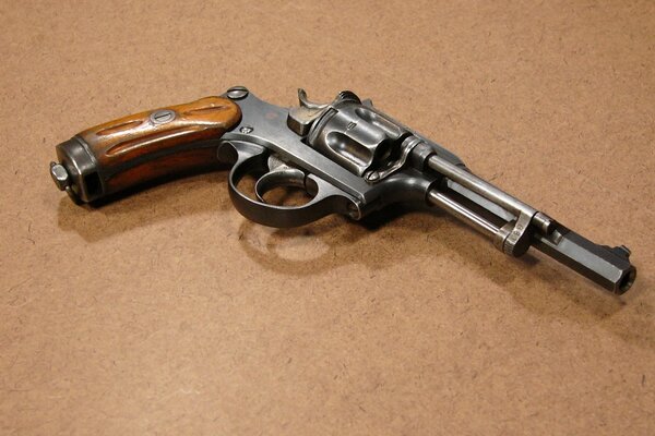 Revolver M18882 Swiss ammunition