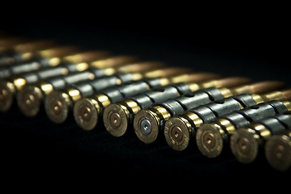 Macro cartridges for weapons