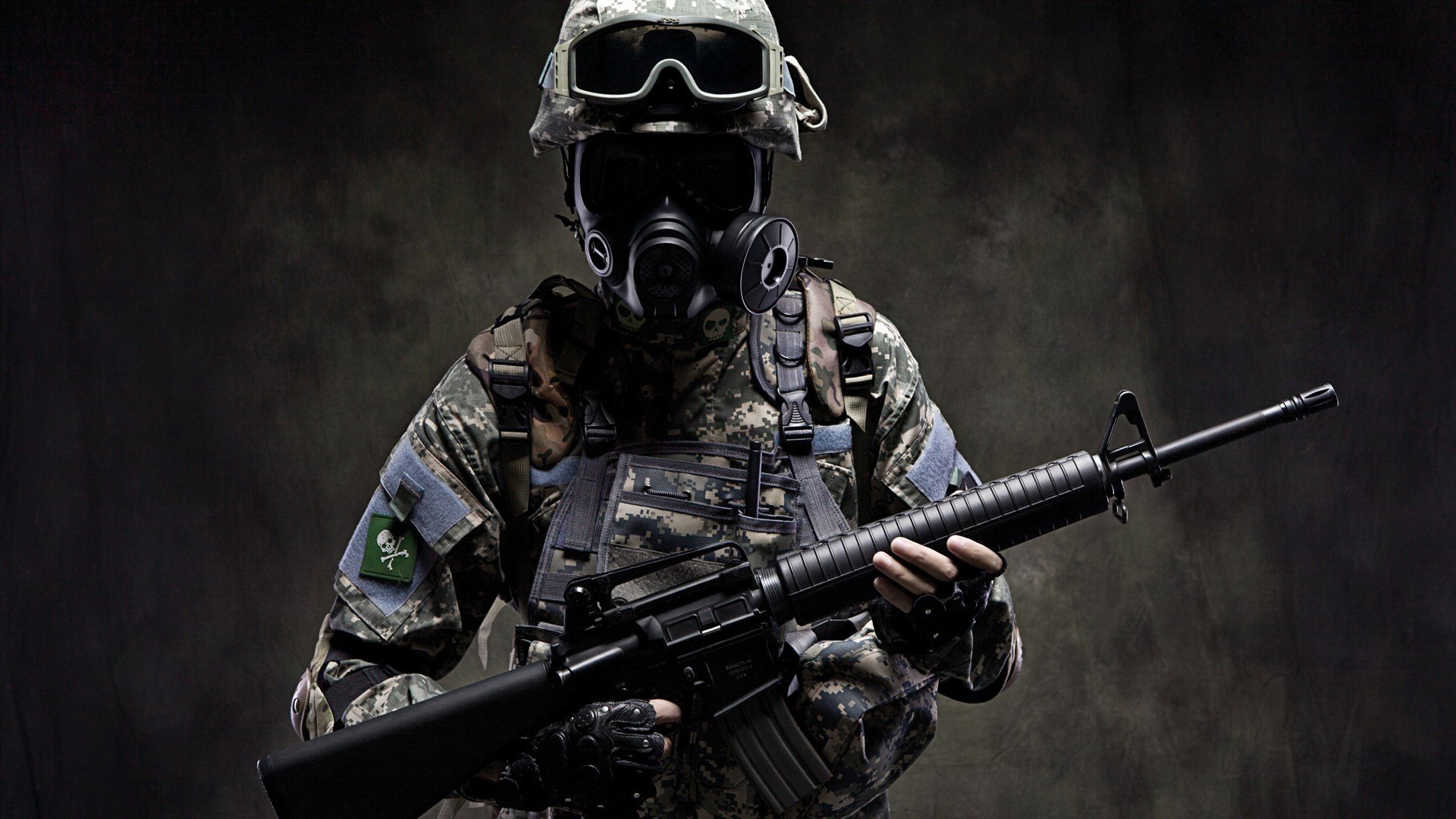 soldato forze speciali armi fucile d assalto m4 maschera antigas