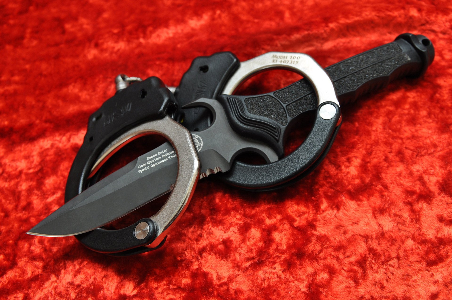 master of defense knife handcuffs red velvet