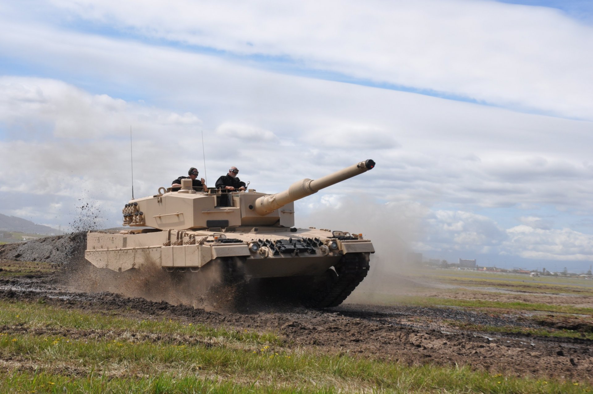 leopard 2 tank armee straße