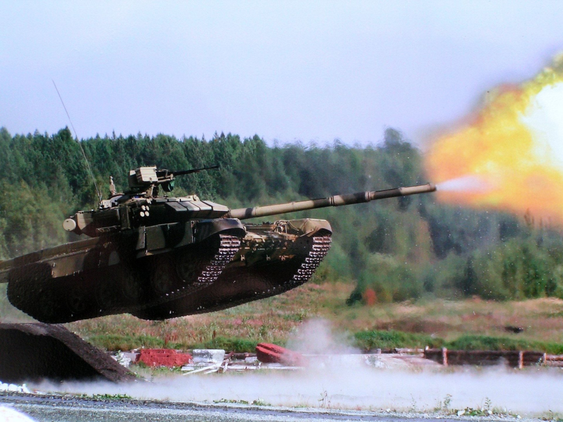 t-90 tank russia jump shot polygon