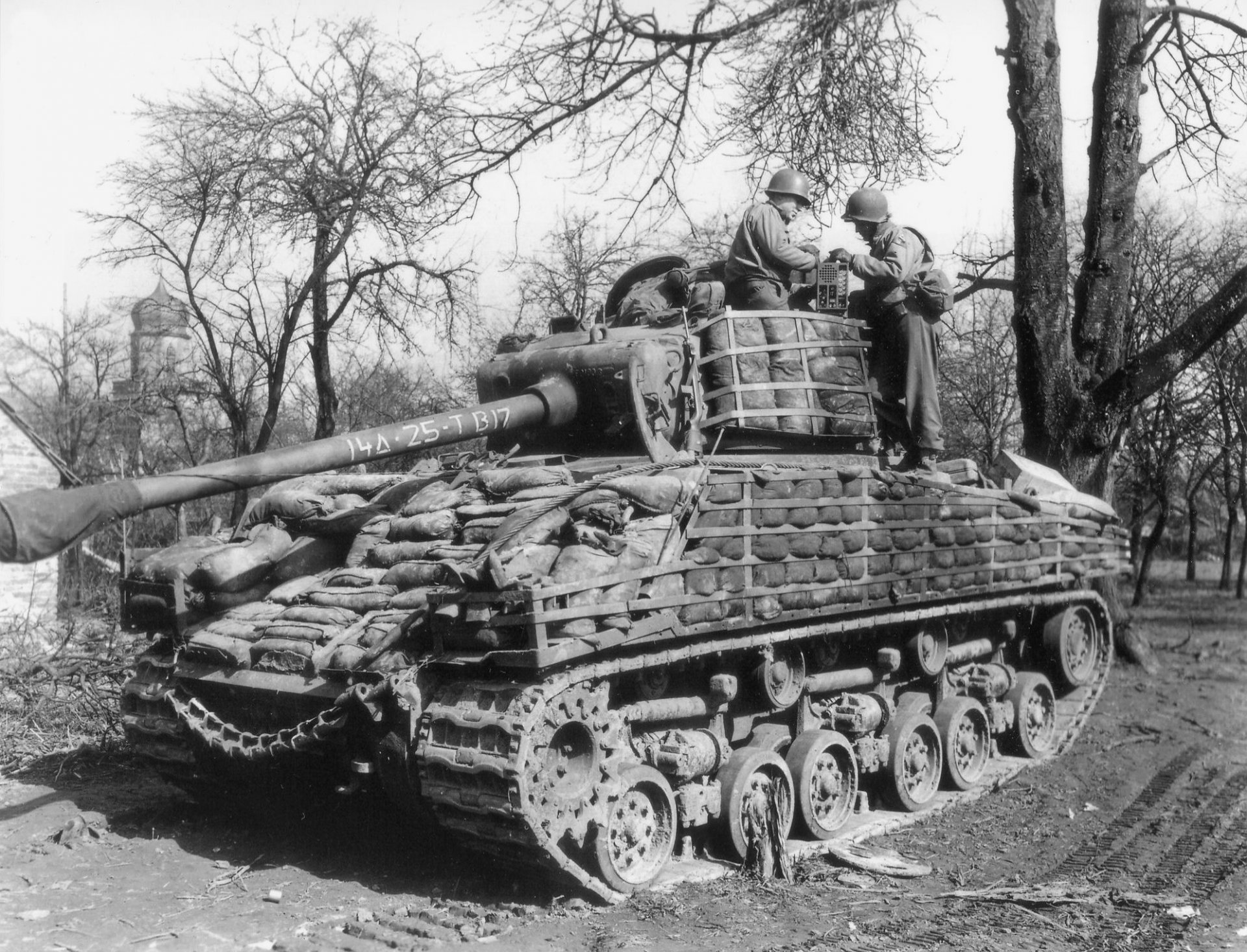 czołg sherman wojna amerykanie