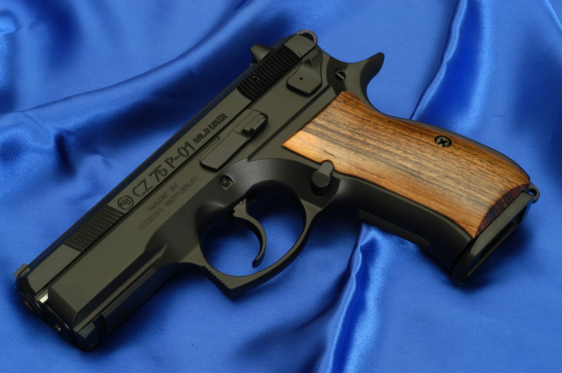 cz-75 p-01 gun fs-75 p-01 czech republic 9-mm