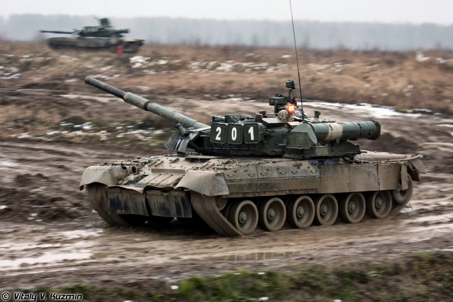 t-80u obt czołg brud rosja