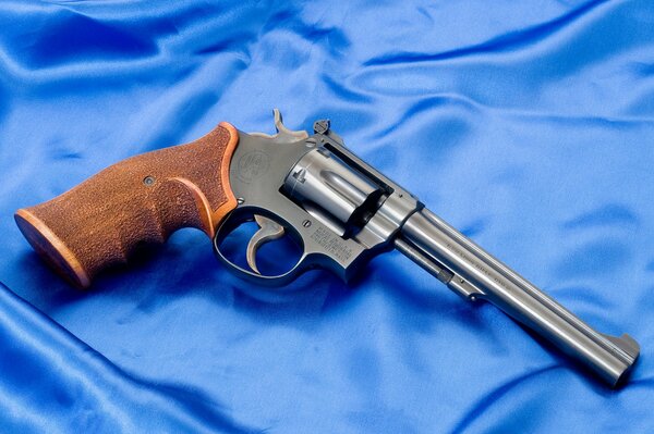 Revólver Smith Wesson Tamaño colibrí 22