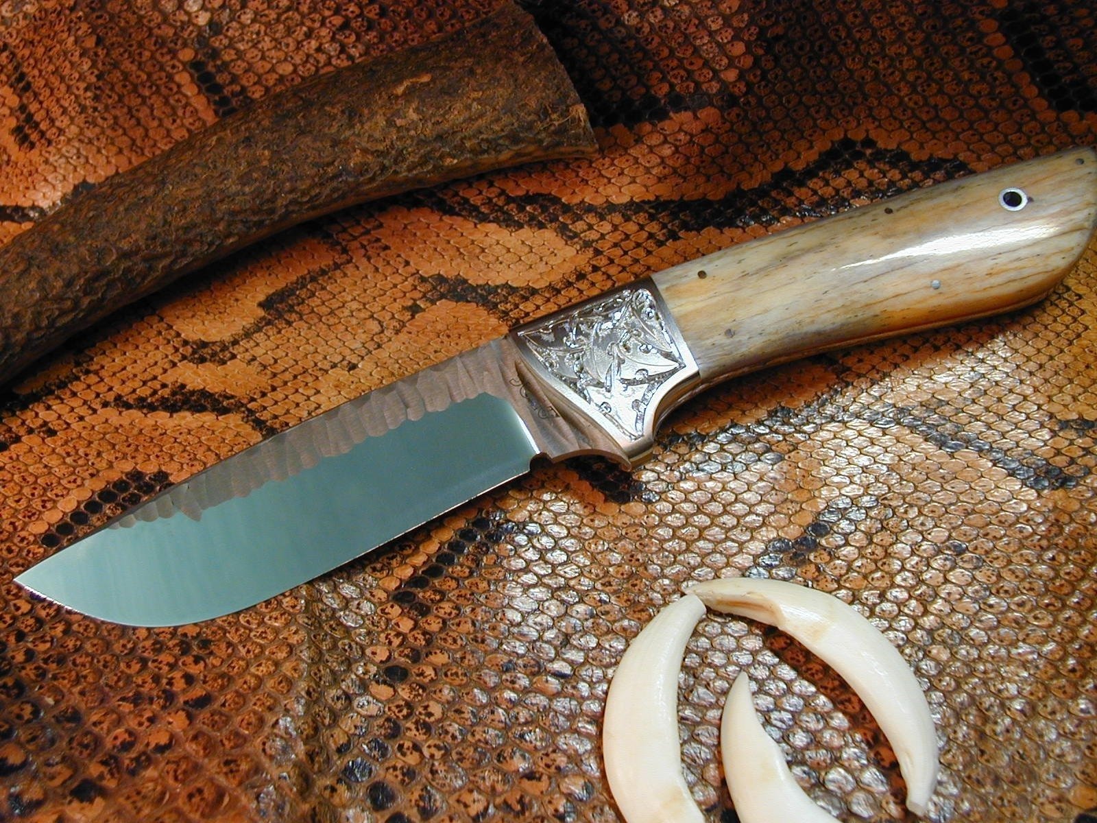 cold steel knife snake leather