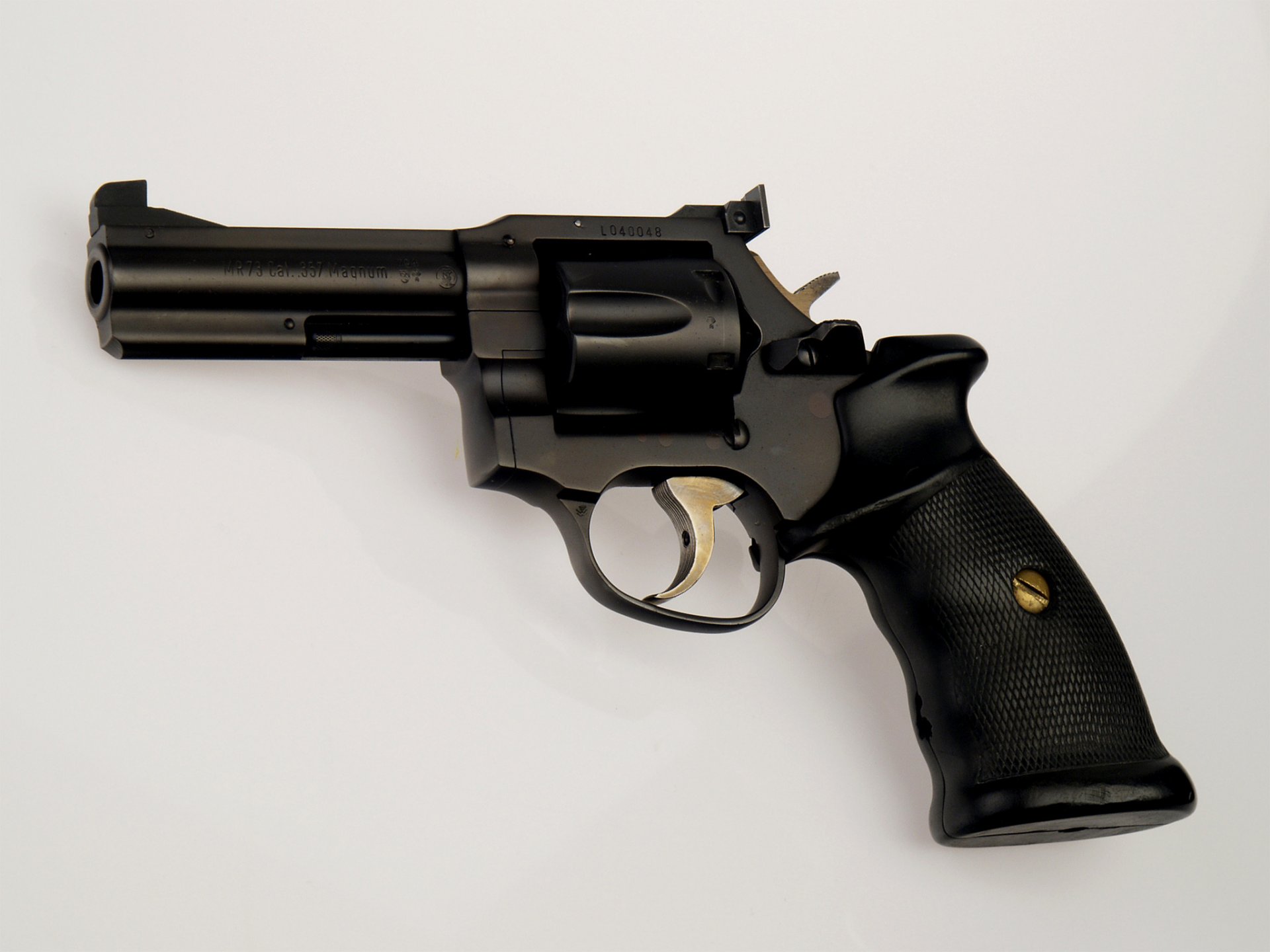 pistolet canon revolver magnum