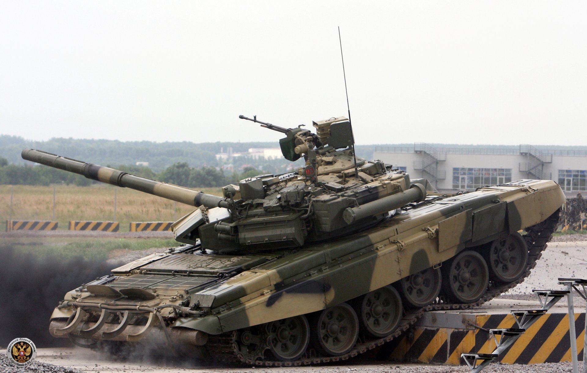 t-90 tank polygon