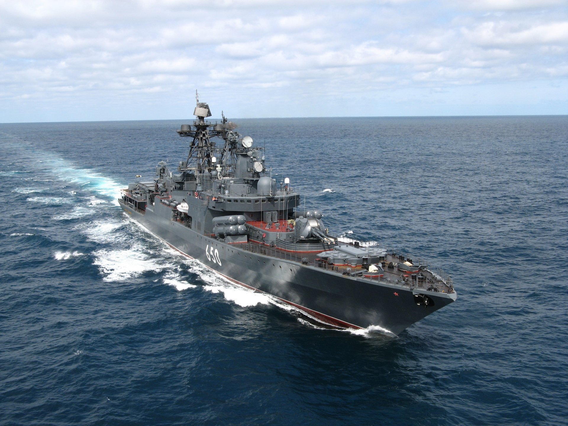 schiff russland meer großes u-boot-schiff admiral chabanenko