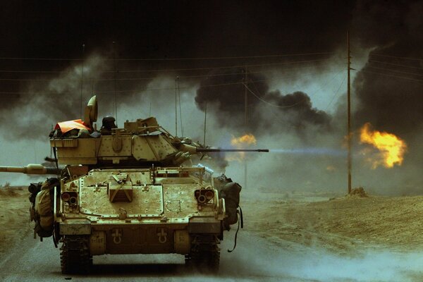 Tanque en el fondo de las explosiones