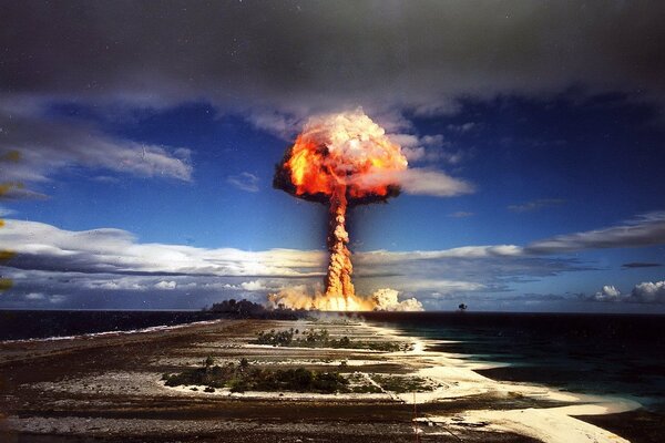 The explosion of a nuclear bomb! Nuclear Mushroom