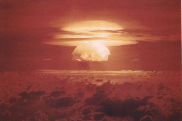 A nuclear explosion in the clouds! Nuclear Mushroom