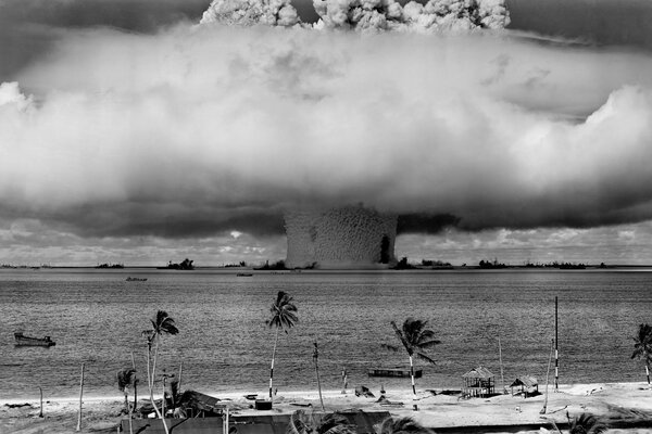 Explosion nucléaire par un champignon