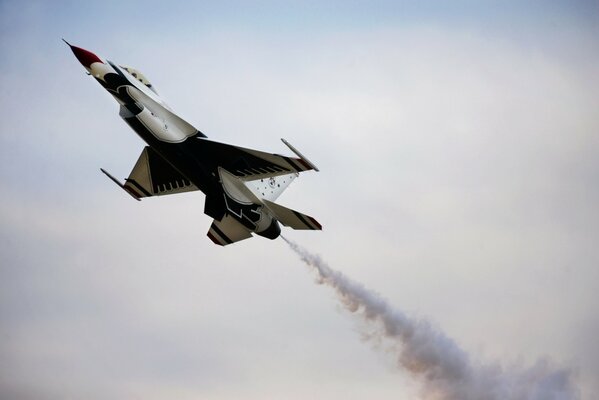 The flight of the istribitel in cloudy weather