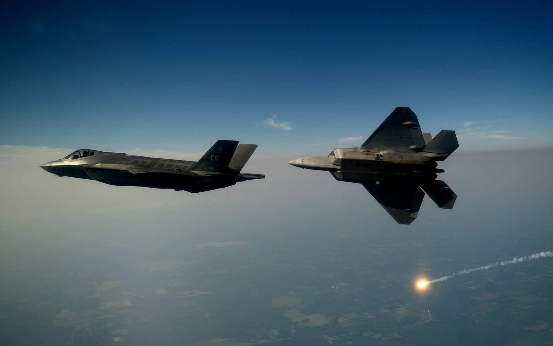 f-35 vs f-22 usaf myśliwiec piątej generacji niewyraźne dwa myśliwce w powietrzu lockheed martin lightning ii raptor stealth technology