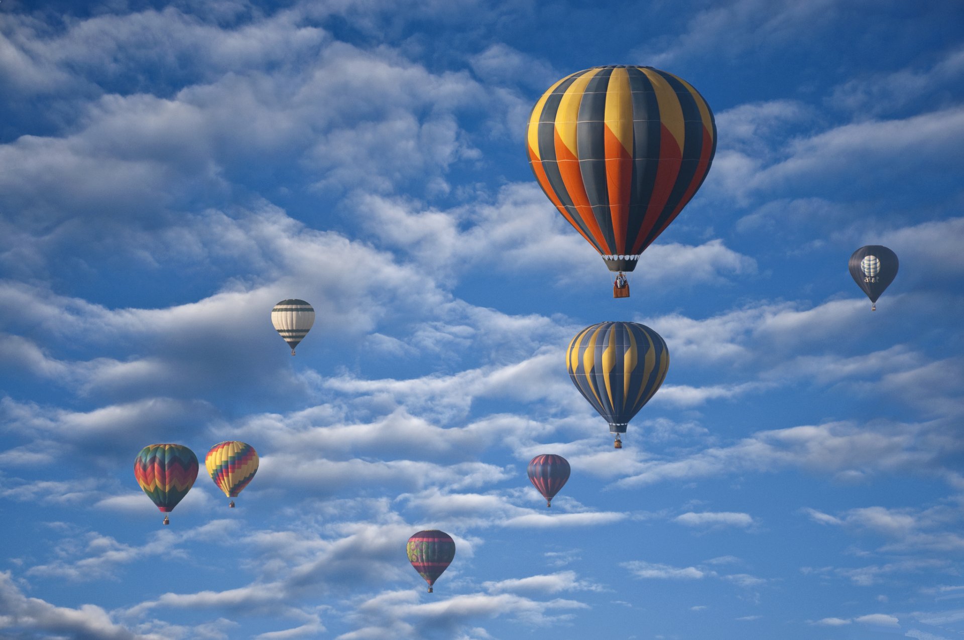 ciel nuages ballon vol défilé