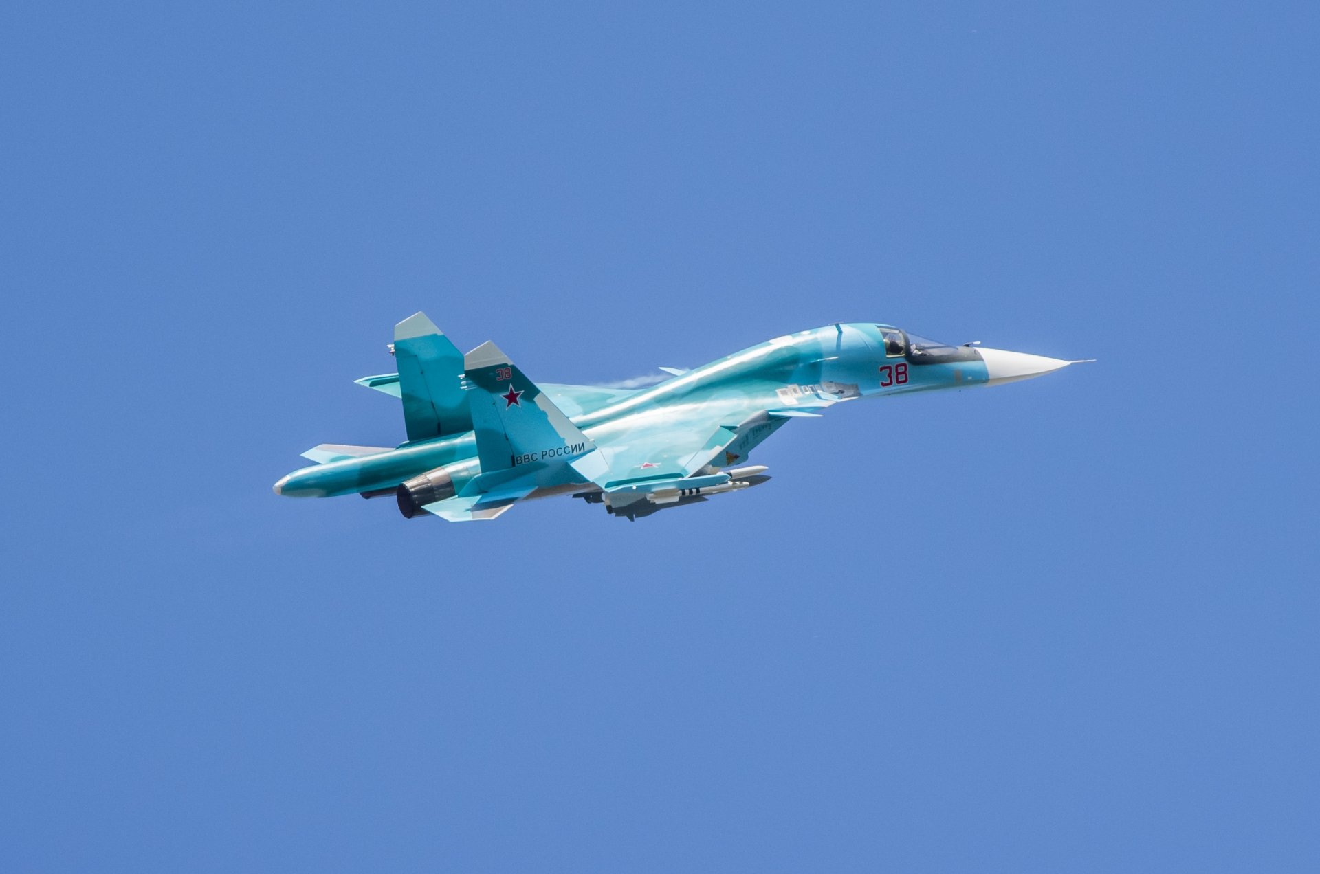 su-34 caza bombardero vuelo