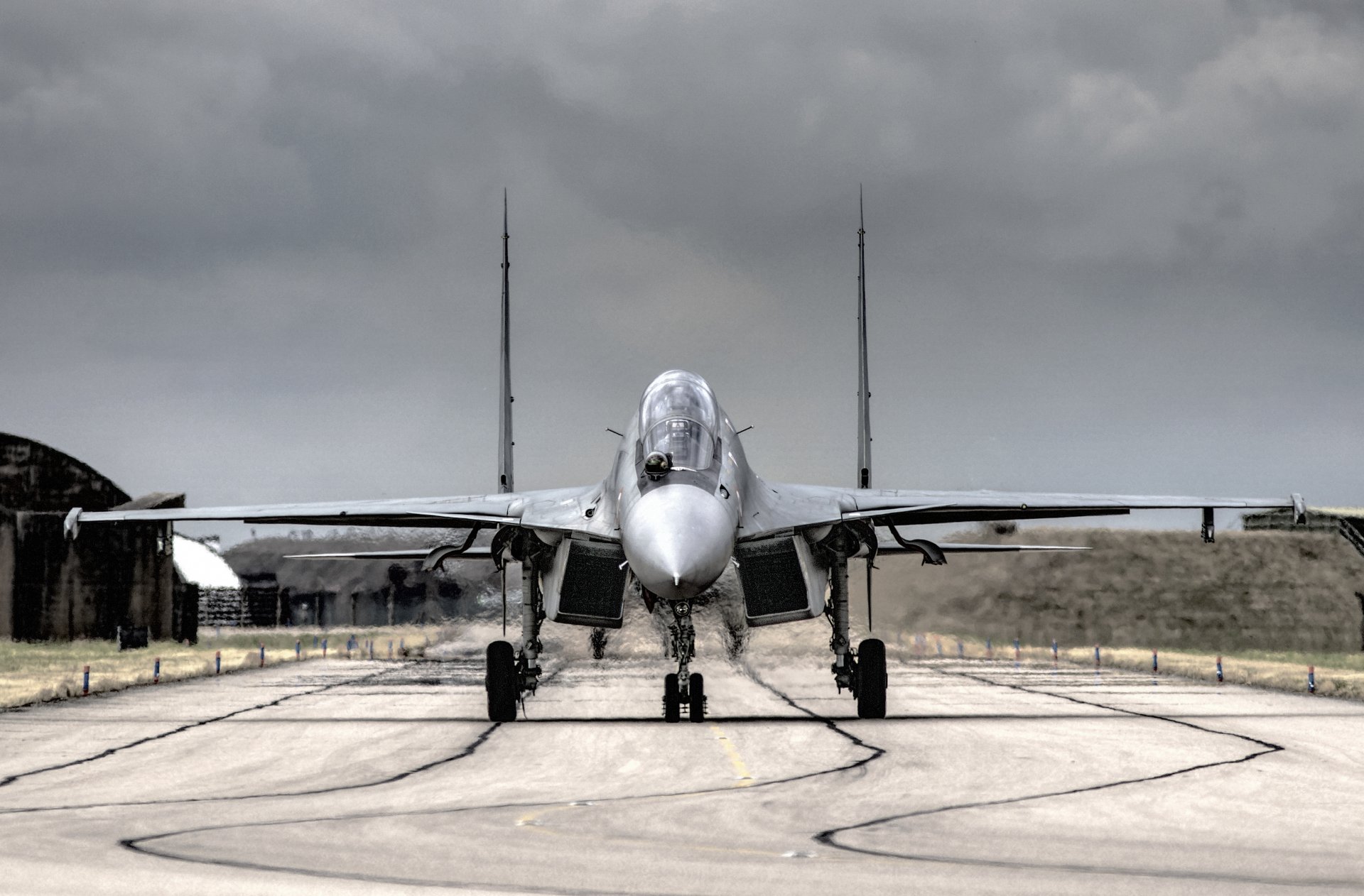 su-30 mci chasseur polyvalent aérodrome