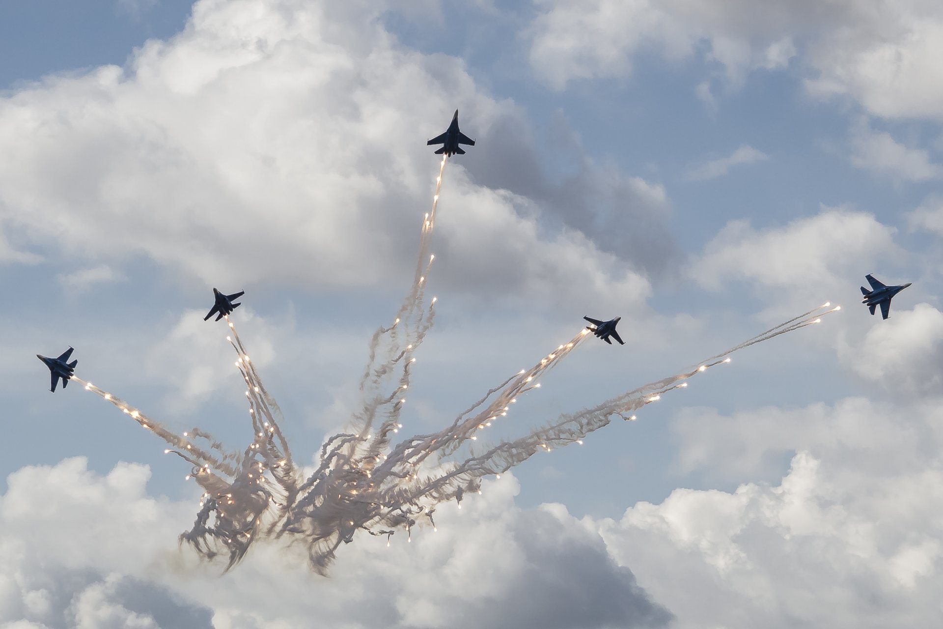 luftfahrt russische ritter scheren kampfjets himmel