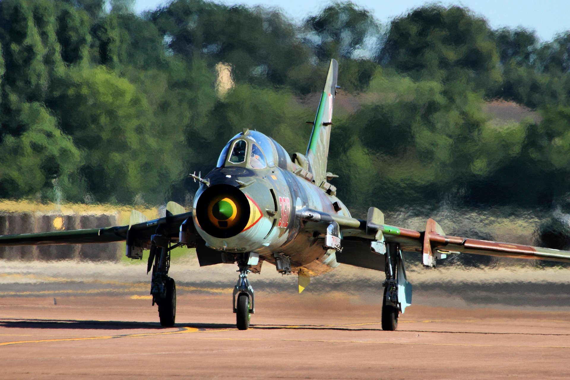 su-22 chasseur bombardier aérodrome