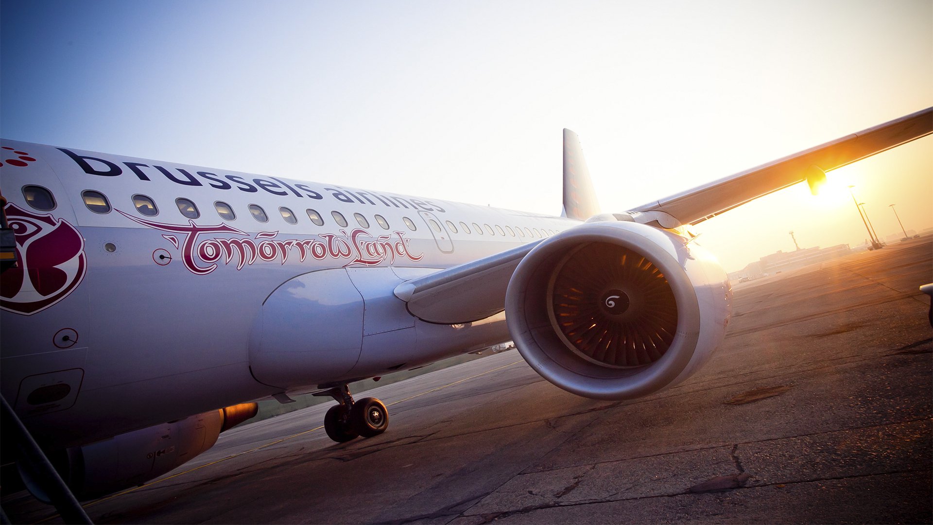 plane tomorrowland music festival