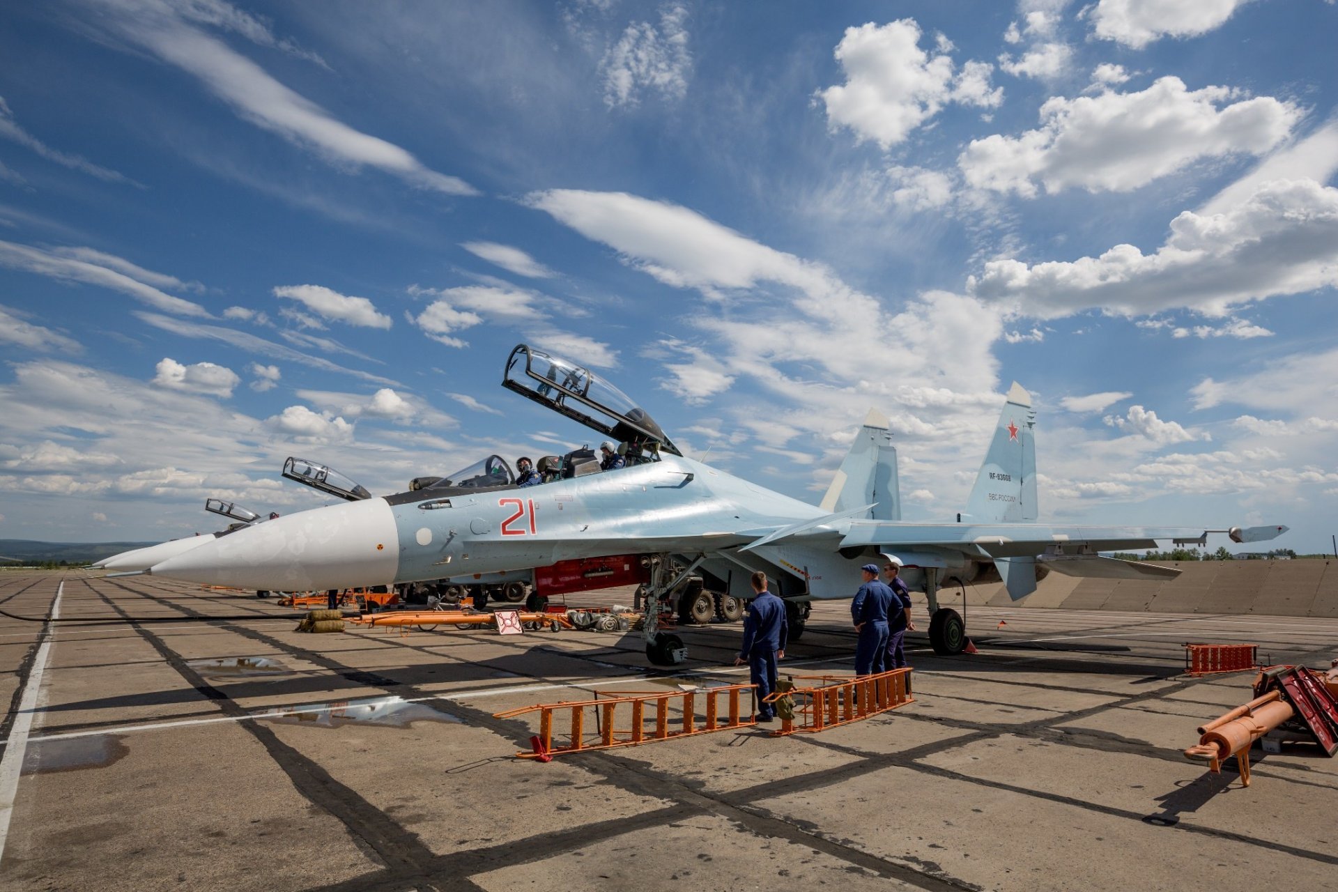 militar aeródromo sukhoi su-30 caza fuerza aérea rusia