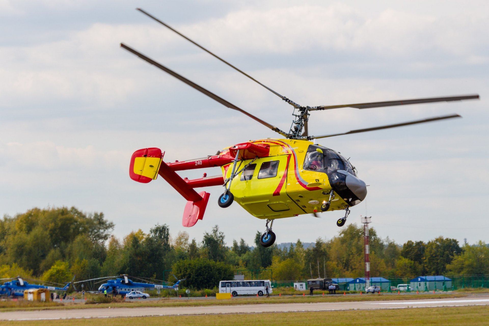 kamov ka-226 t viraje aeródromo cuchillas max 2015