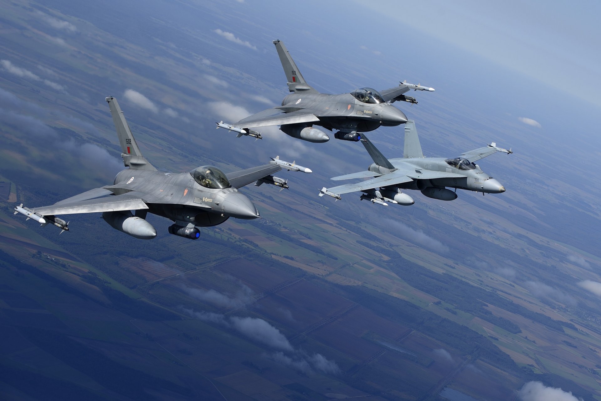 cf-18 hornet f-16 fighting falcon fighters landscape flight