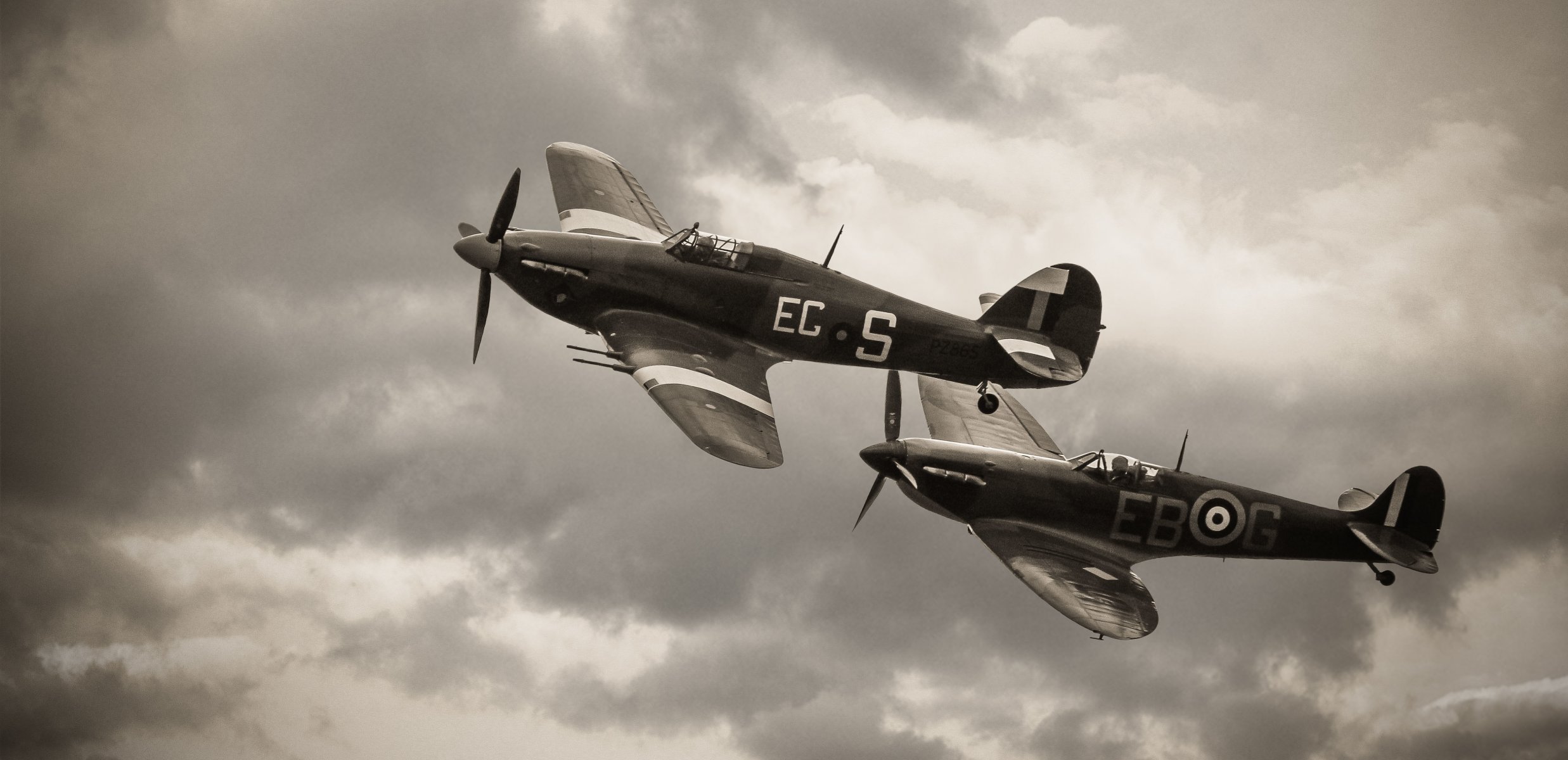 hawker hurricane supermarine spitfire avión nubes cielo vuelo