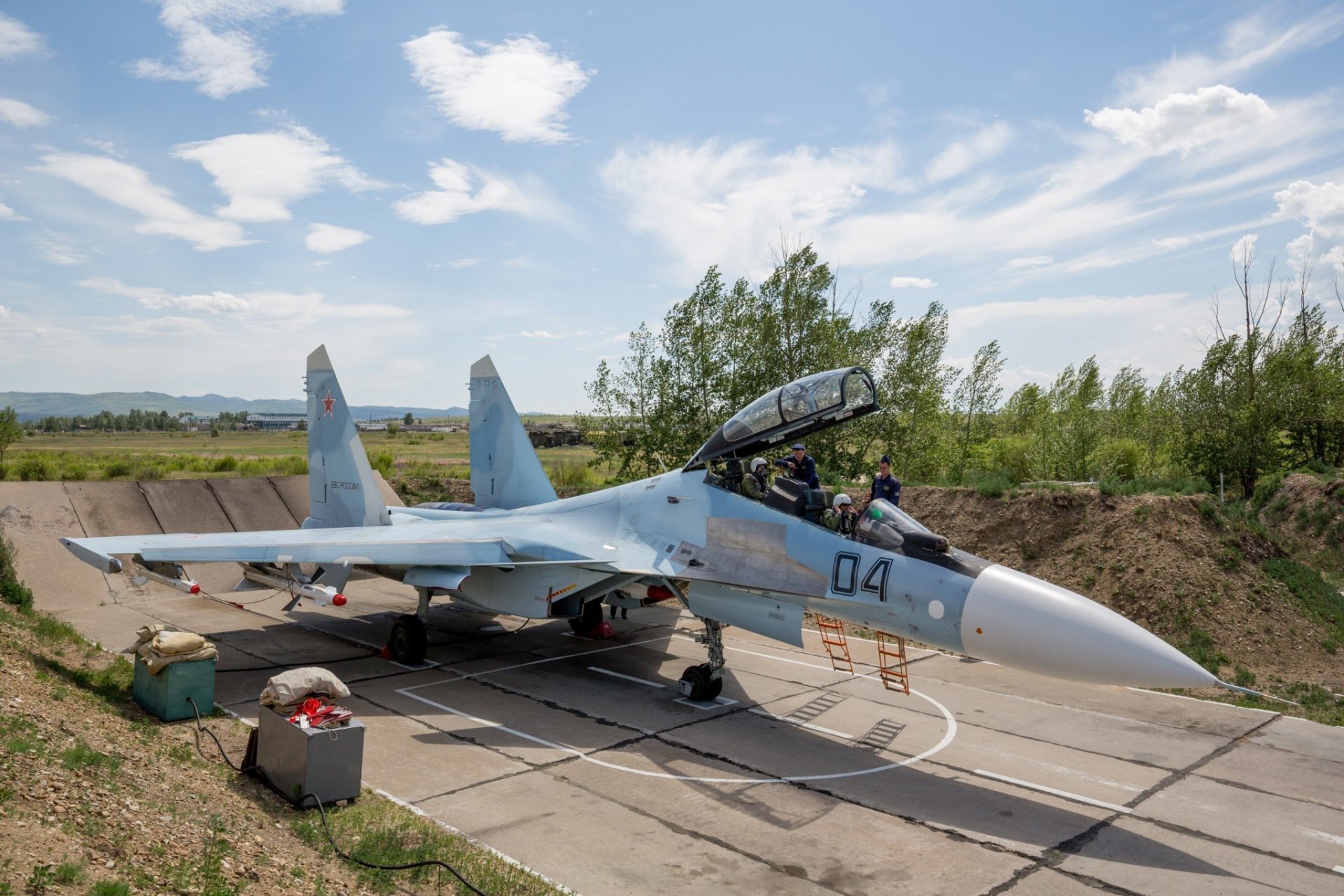 sukhoi su-30 air force russie militaire combattant armement missiles