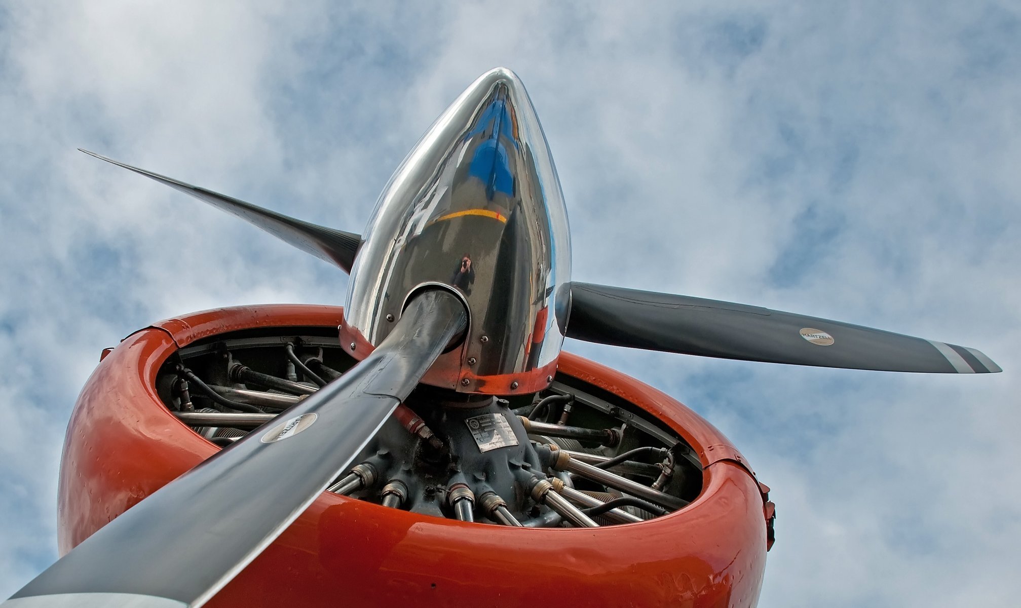 aviation the screw propeller plane