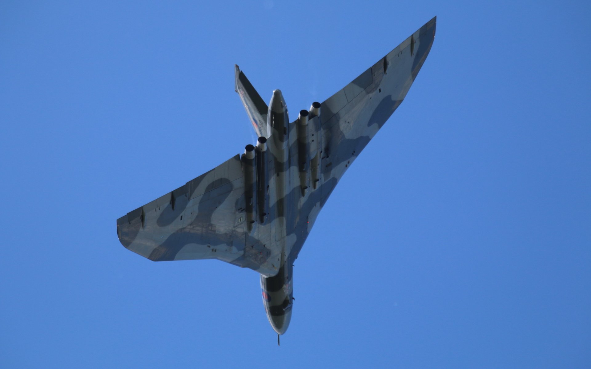 plane avro vulcan uk bomber