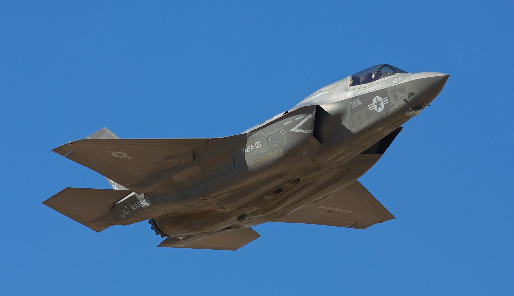 avion armes armée f-35b