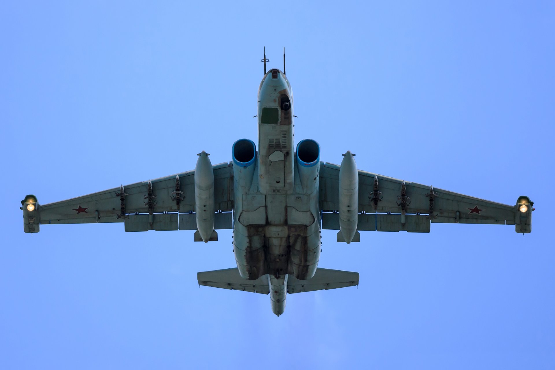 ukhoi su-25 torreta blindado subsónico avión de ataque