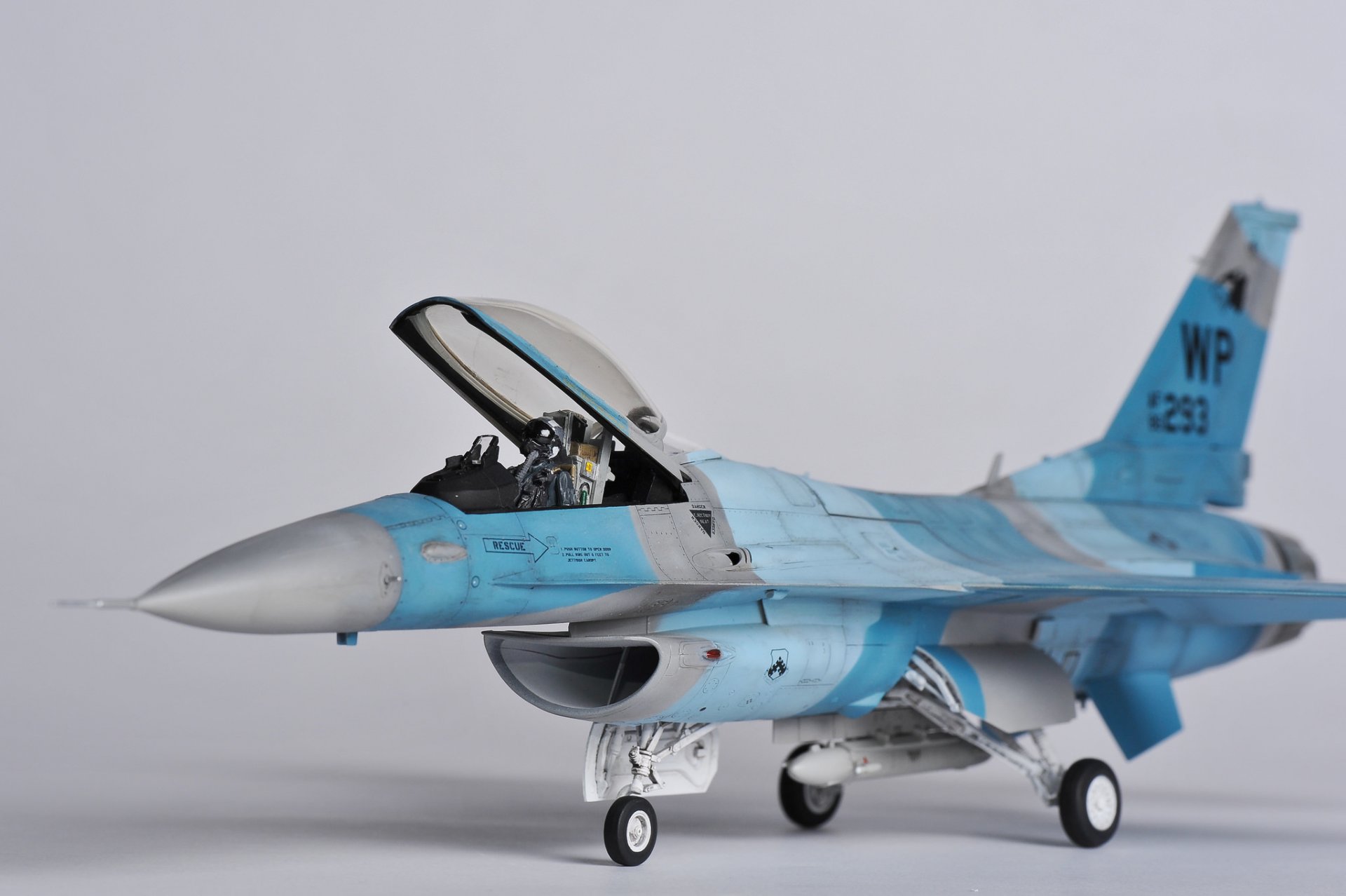 f-16c fighting falcon файтинг фалкон истребитель моделька игрушка