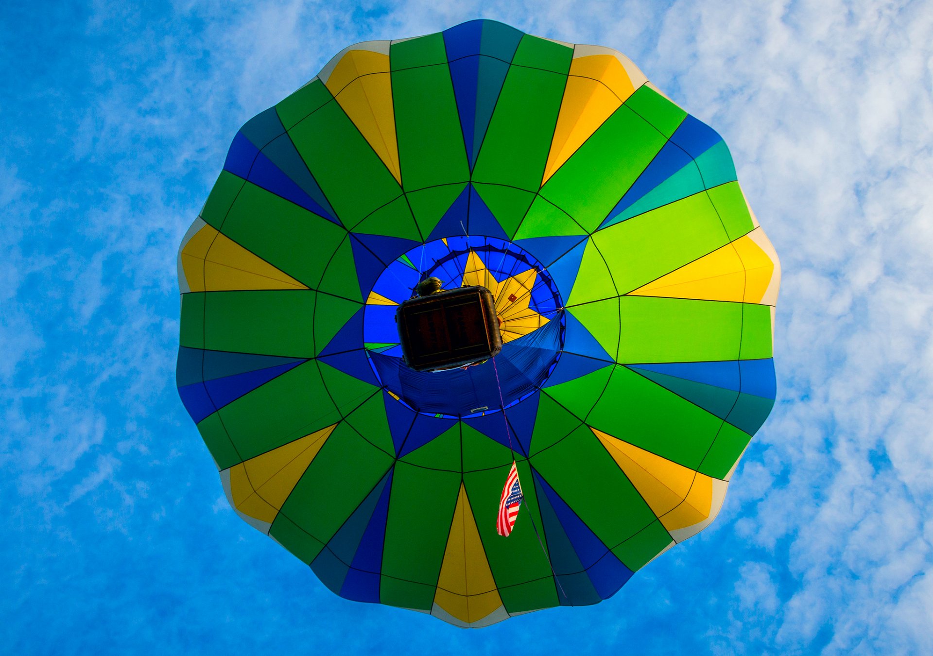 ballon korb flug himmel wolken