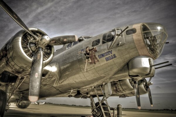 Завораживающий и статный самолёт b17