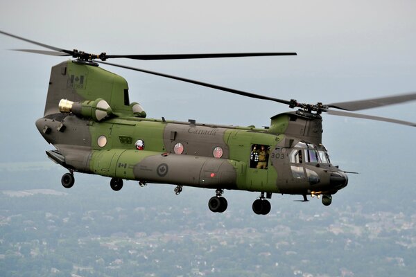 Ch - 47F Chinook transport militaire canadien