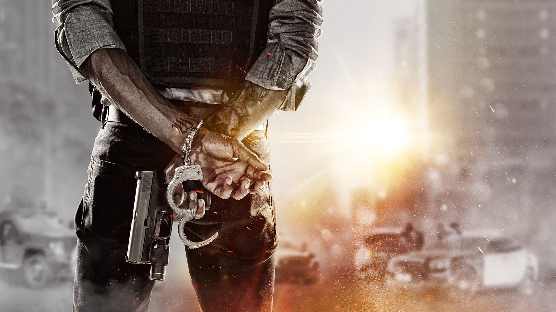 battlefield: hardline visceral games electronic arts armes flic policier lumière voiture menottes gilet pare-balles tatouage à la maison