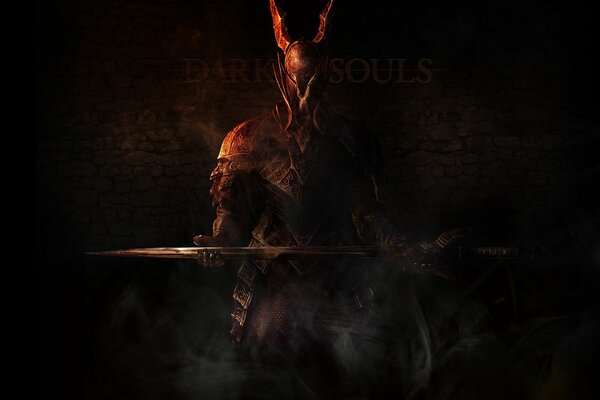 El caballero oscuro de Dark souls sostiene una espada