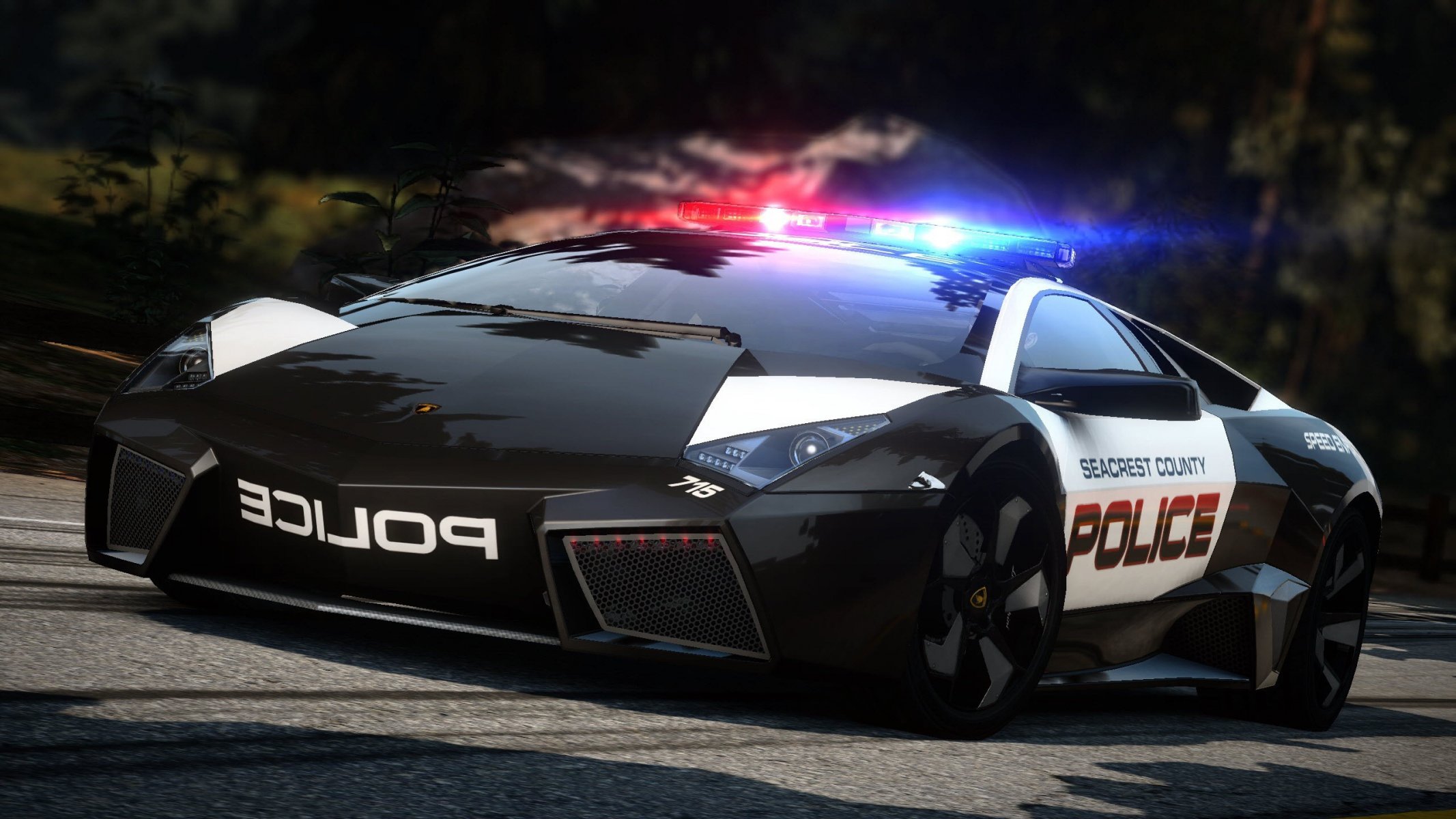 necesidad de velocidad persecución superdeportivo lamborghini reventon policía carretera persecución