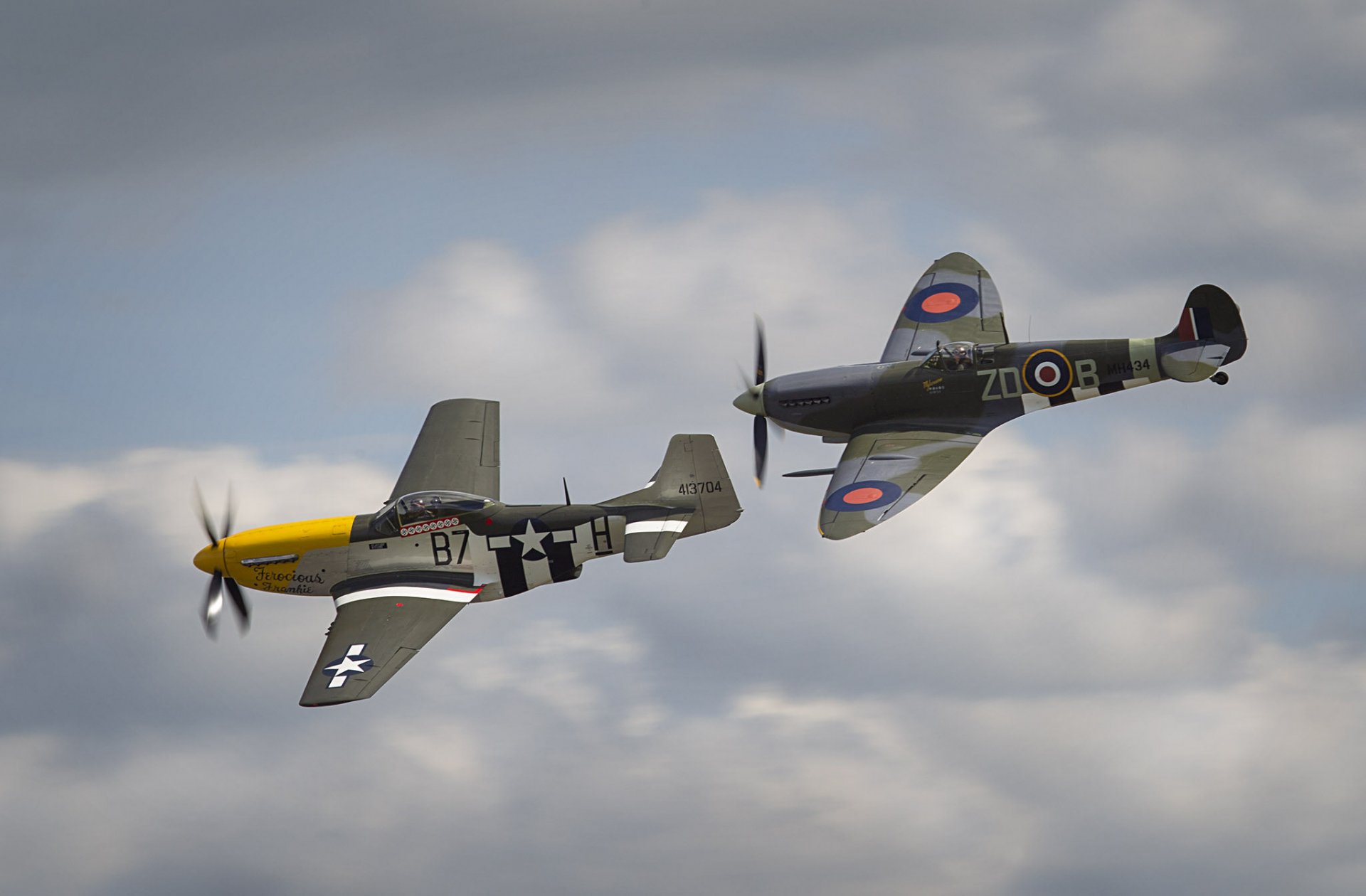 amérique du nord p-51 mustang spitfire avions de chasse temps seconde guerre mondiale